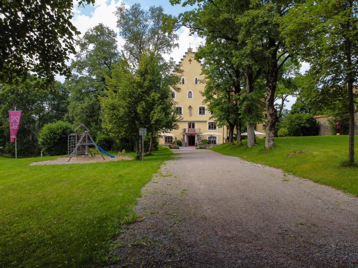 Schloss Zu Hopferau Luaran gambar