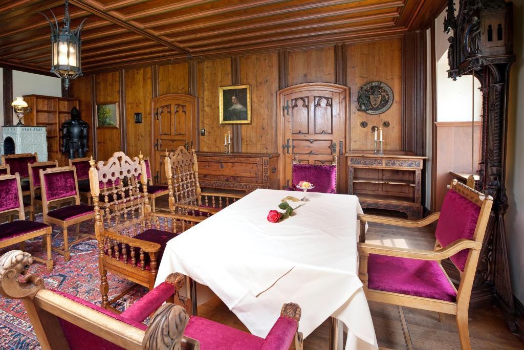 Schloss Zu Hopferau Luaran gambar