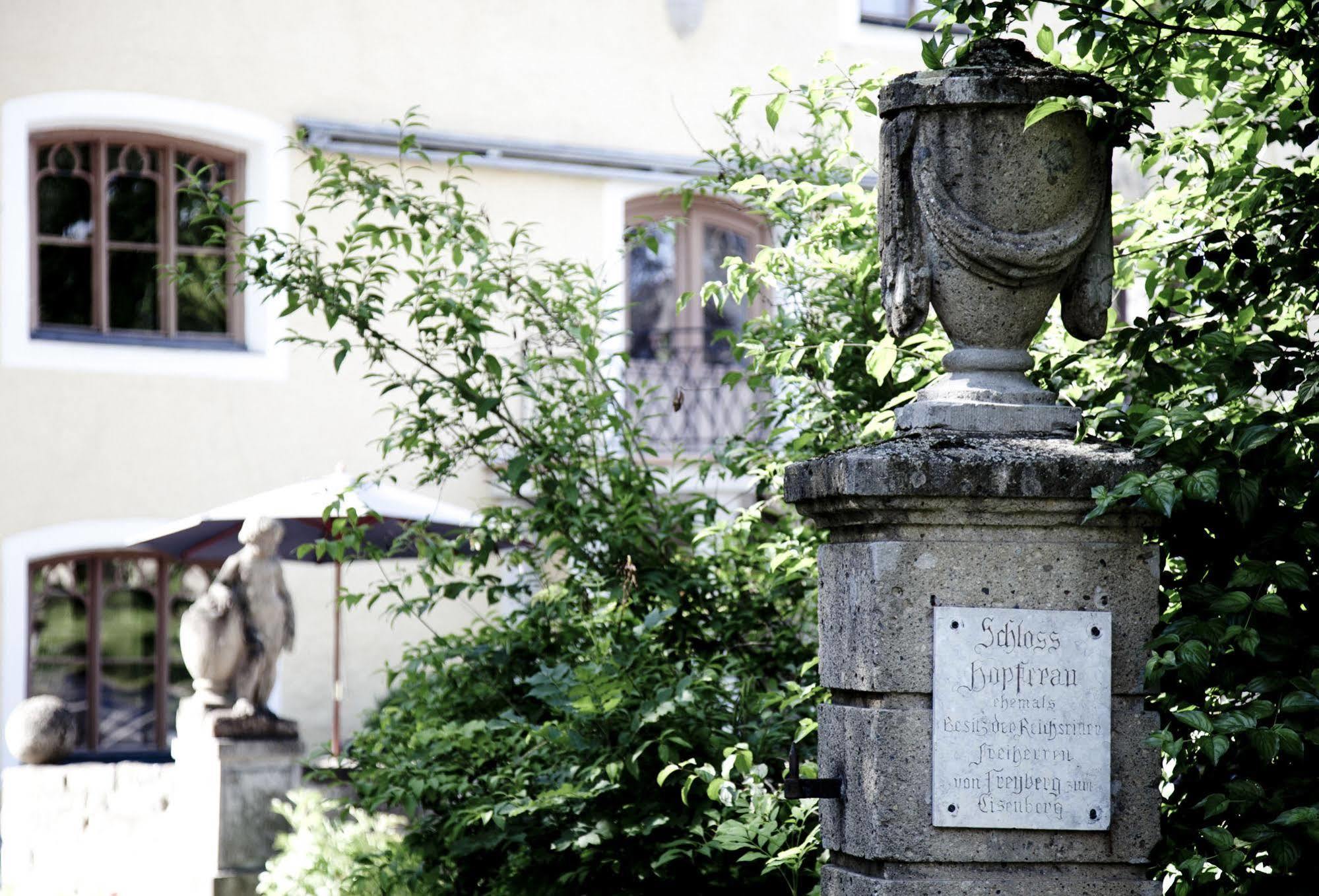 Schloss Zu Hopferau Luaran gambar