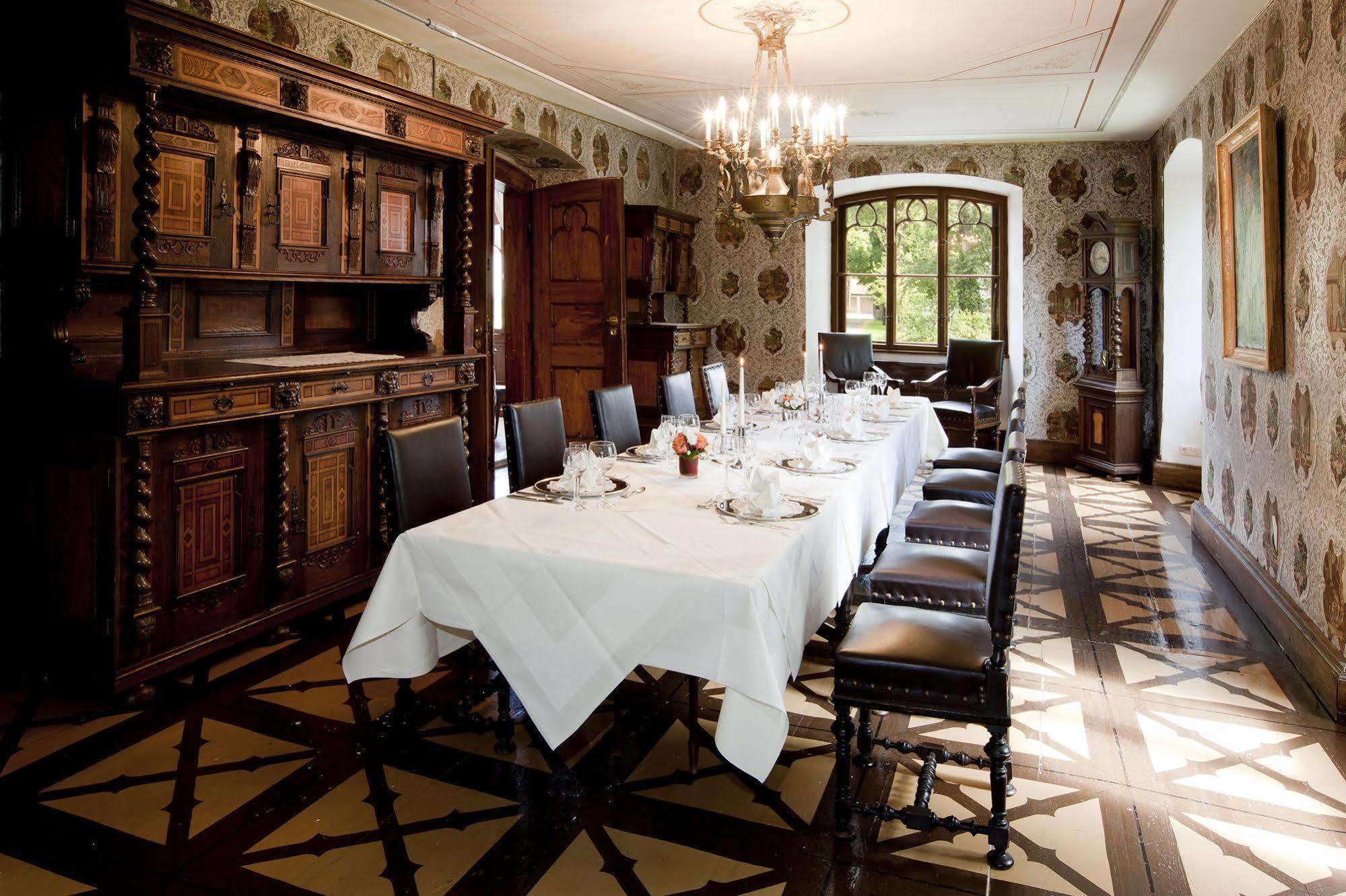 Schloss Zu Hopferau Luaran gambar